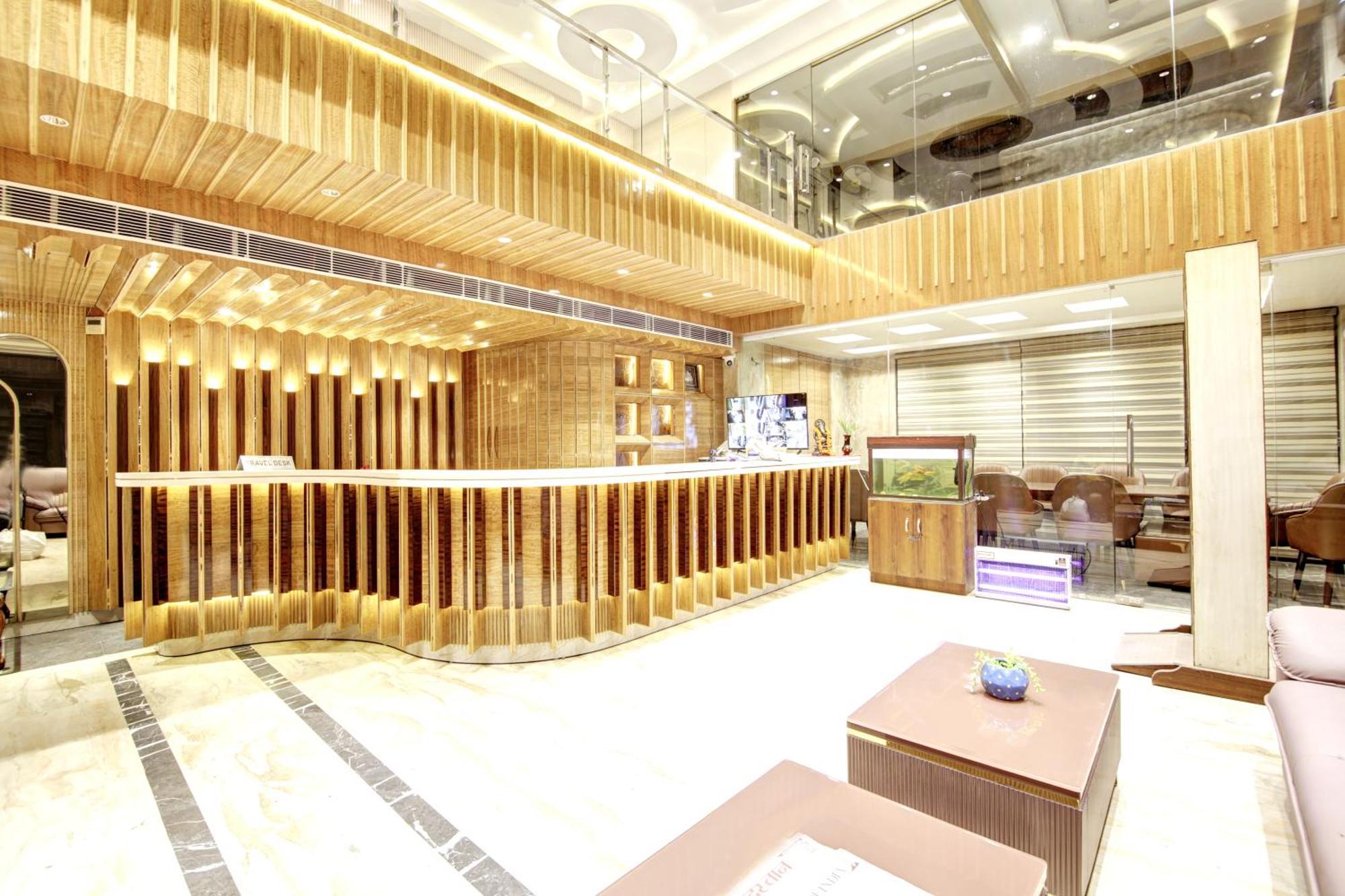 Hotel Krishna Plaza 'New Delhi' - By M S Hospitality Kültér fotó