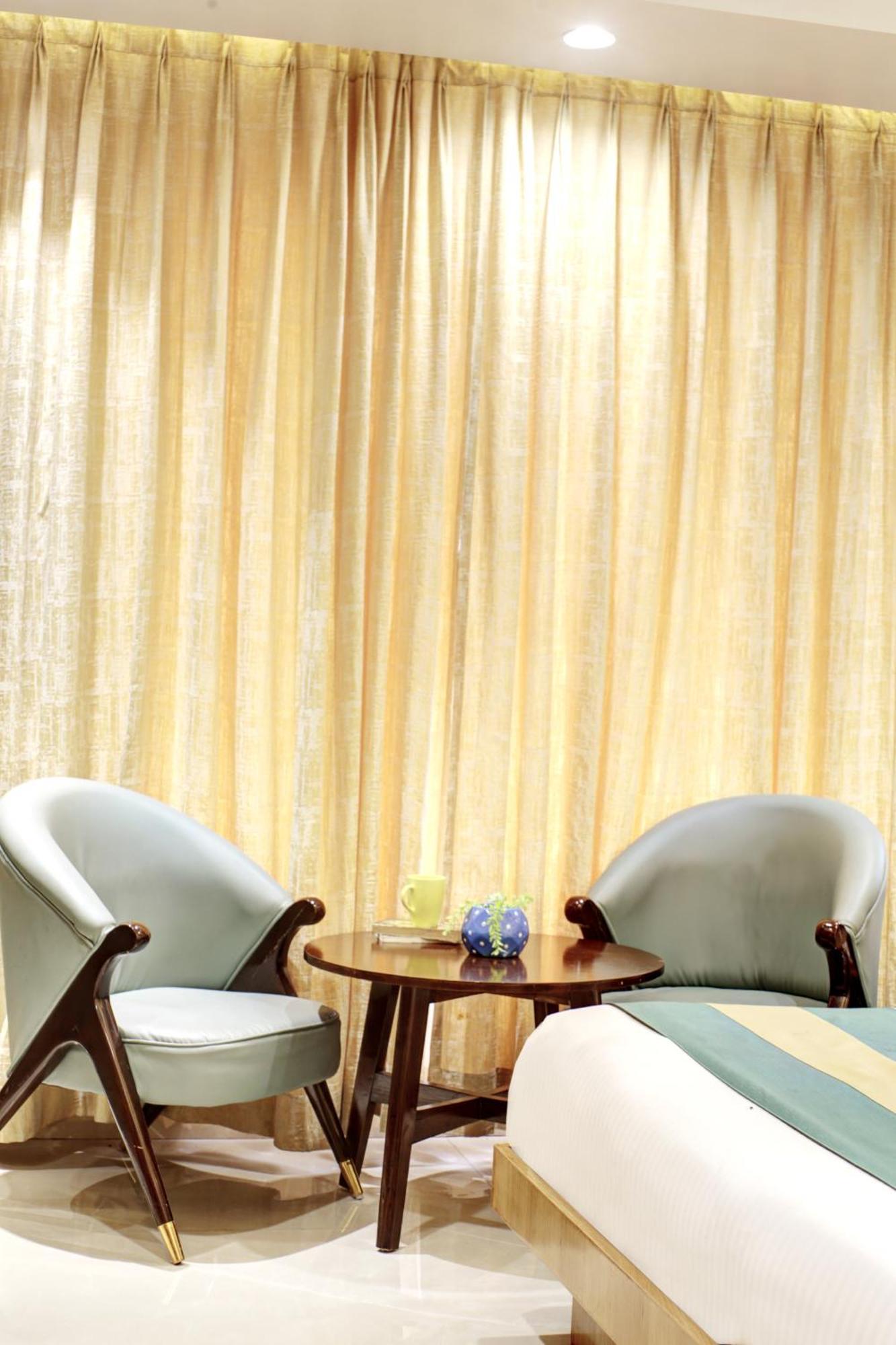 Hotel Krishna Plaza 'New Delhi' - By M S Hospitality Kültér fotó