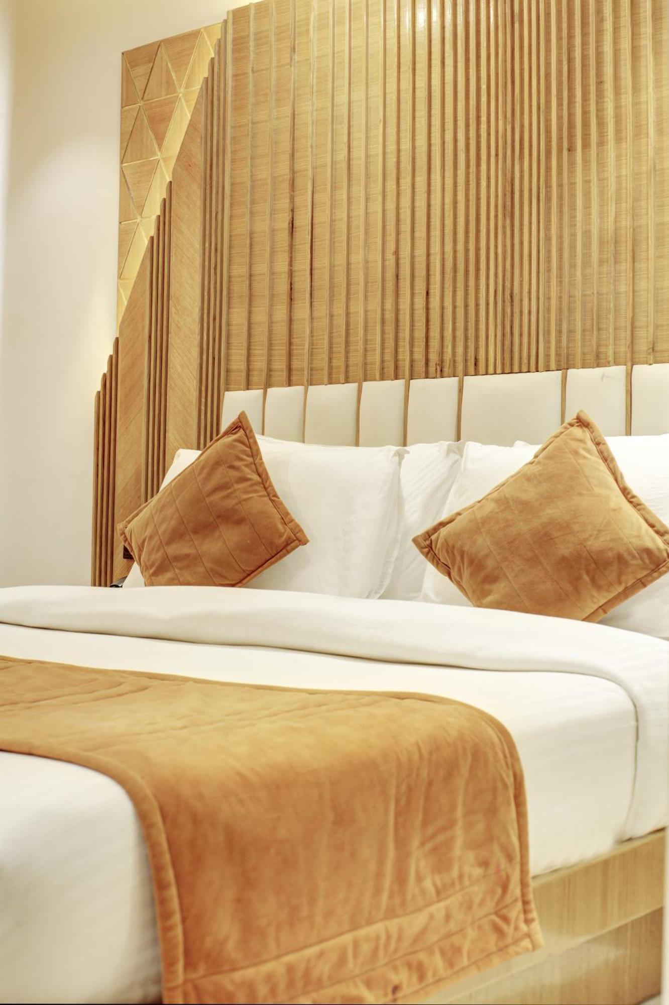 Hotel Krishna Plaza 'New Delhi' - By M S Hospitality Kültér fotó